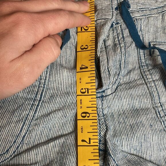 The North Face | Blue White Striped Linen Blend Draw String Cuffed Shorts Sz 0 - Picture 7 of 9